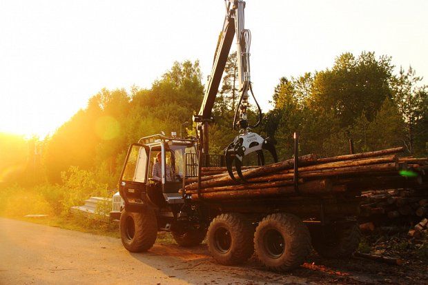 Malwa - Treeline Visits Sweden to try the Malwa 560F Forwarder