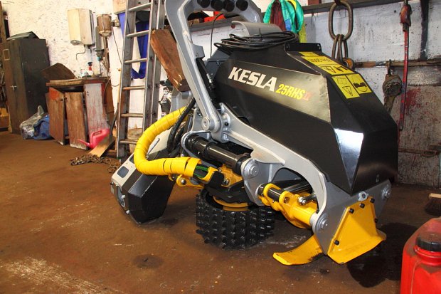 The harvesting head having just been delivered from Finland
